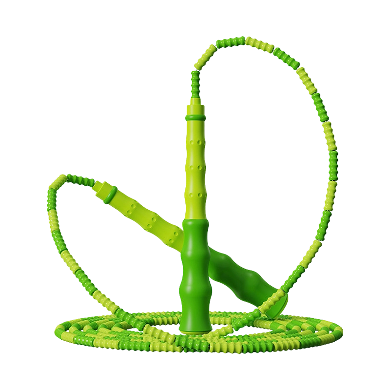 دانش آموزان دبستان TS-18 شروع به یادگیری پرش با طناب بامبو می کنند